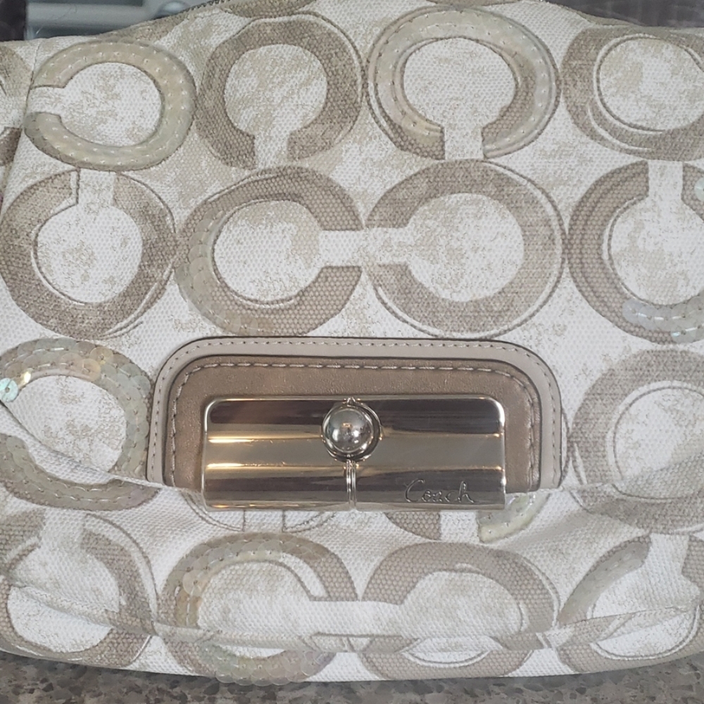 Coach Handbag - Picture 3 of 3
